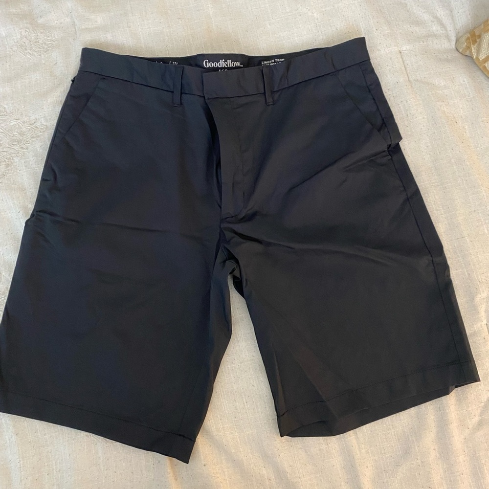 Black moisture wicking 10” In seem shorts, never worn